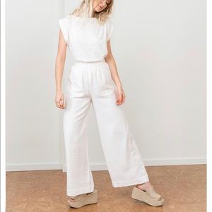 Tribe Alive white pants L